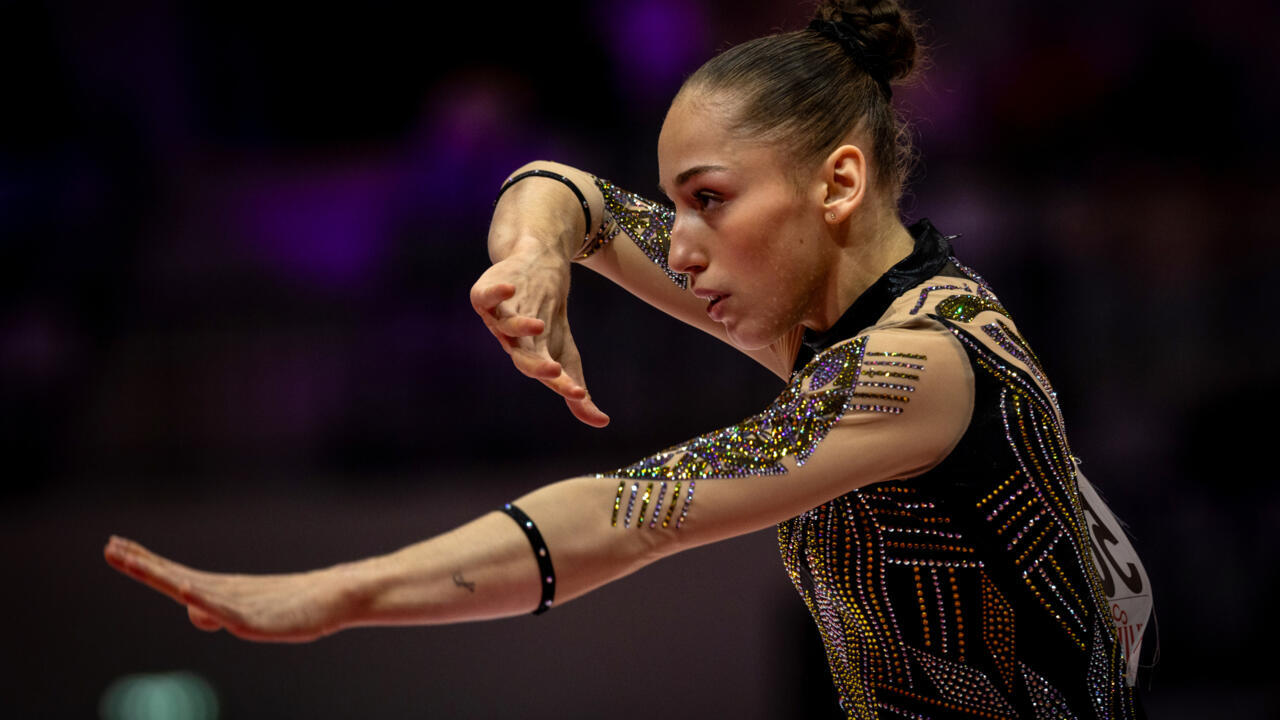 Gymnastique: «hyper bien», libérée et épanouie, Kaylia Nemour en piste aux Mondiaux