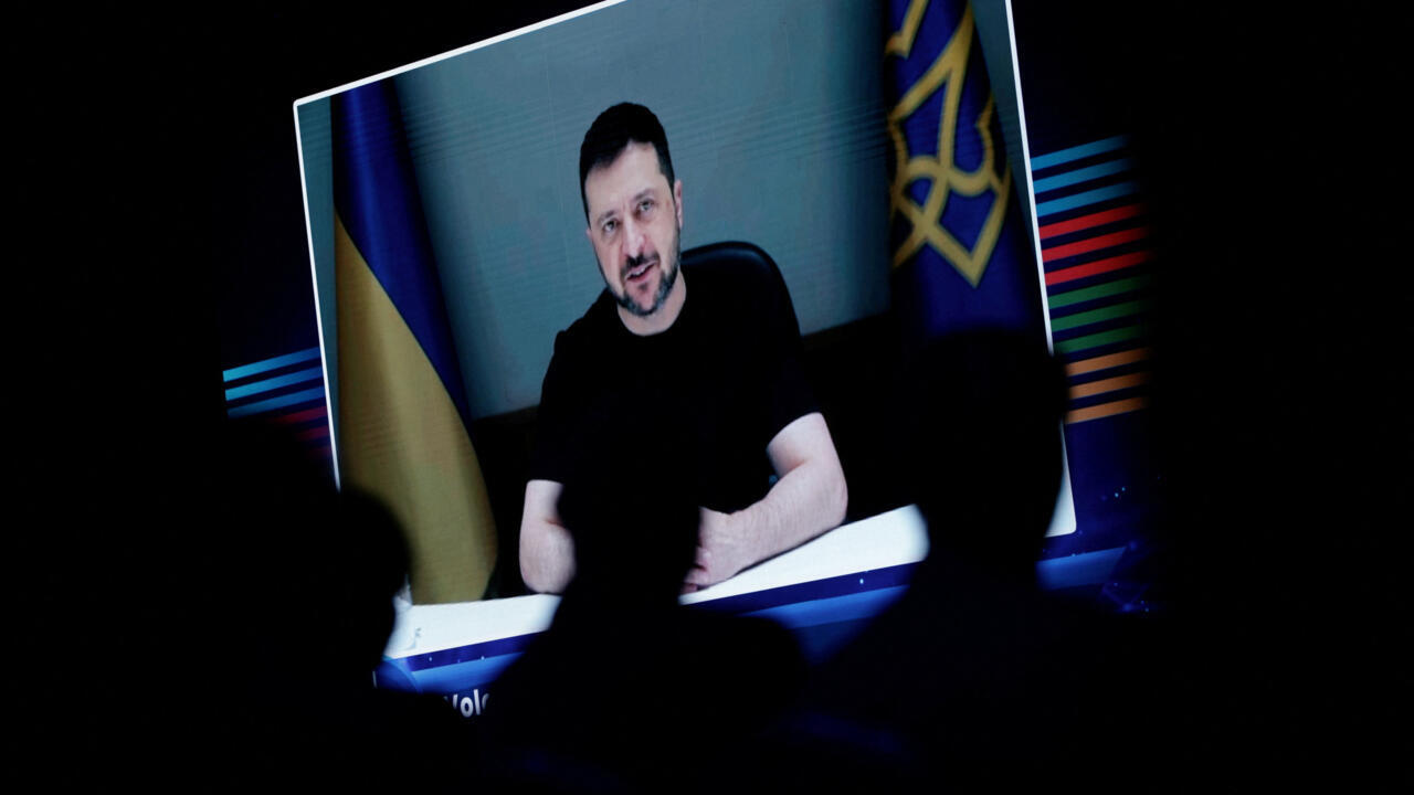 En Pologne, Volodymyr Zelensky propose aux alliés de l'Ukraine de créer un bouclier aérien commun