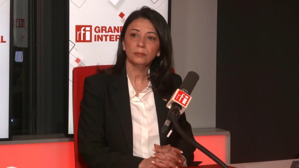 Hala Abou Hassira, ambassadrice de Palestine en France, dans le studio de RFI le 24 septembre 2025.