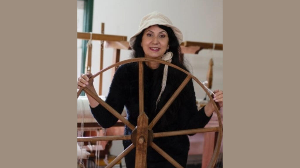 Luciana Castelli na página da loja virtual da Lindo Linho.