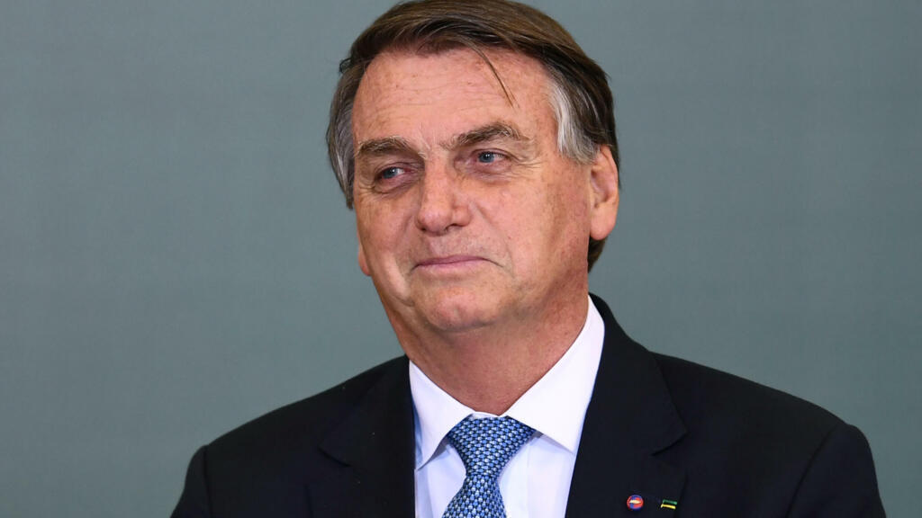 Bolsonaro chega à Roma para reunião da cúpula do G20. Na agenda europeia, o presidente preferiu fazer visitas a locais simbólicos na Itália e não seguirá com outros líderes para a Conferência do Clima