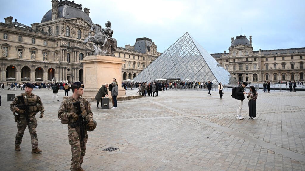 Casse du Louvre: l'enquête administrative livre des conclusions accablantes