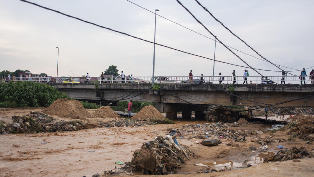 RDC: le président fustige la pollution «catastrophique» provoquée par les pluies diluviennes à Kinshasa