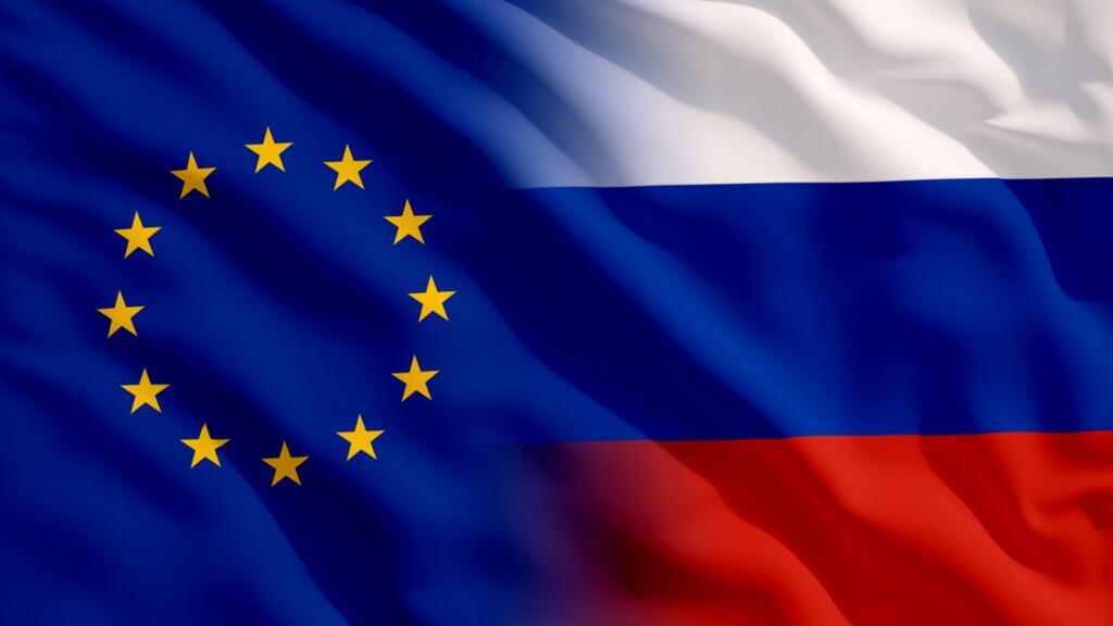 EU Russia Flags