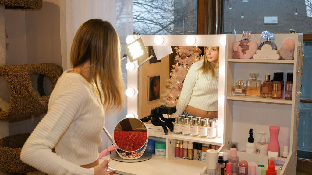 La tendance «skincare» des jeunes sur les réseaux sociaux n'est pas sans risques