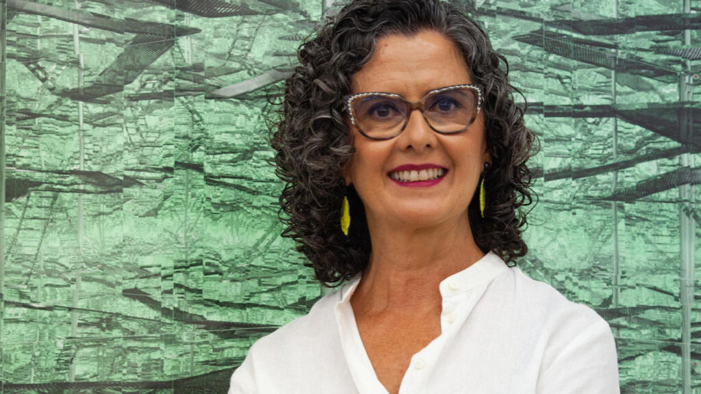 A artista visual brasileira Ana Maria Tavares expõe em Paris. Sua individual "Sortir du Silence" pode ser visitada até 14 de junho na Galleria Continua.