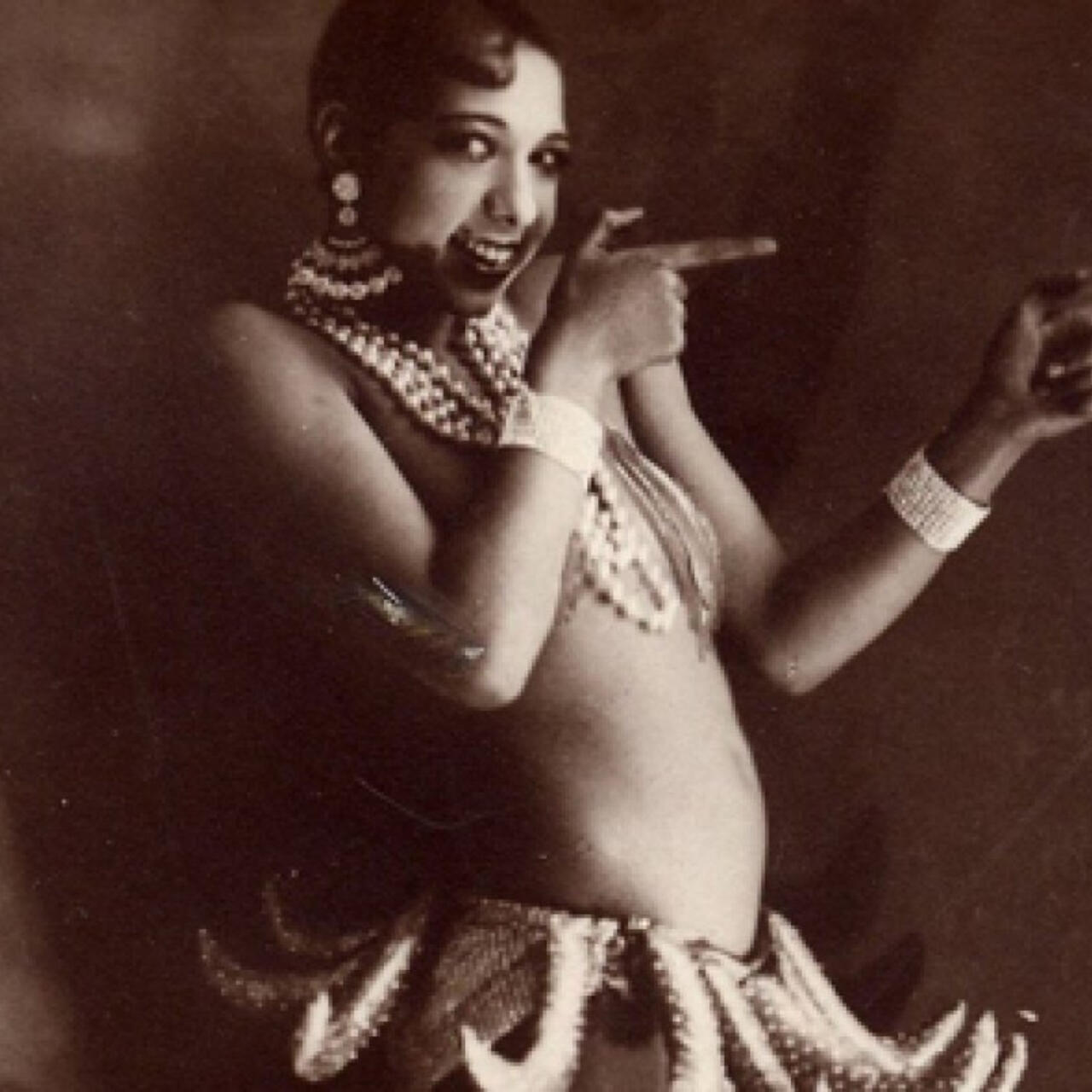 Жеке бейнелер