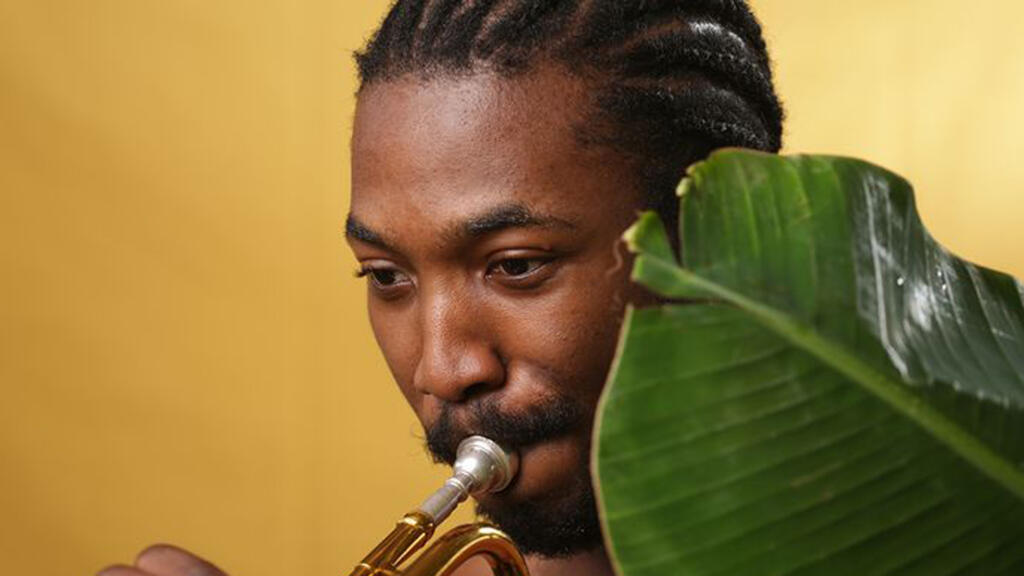 Made Kuti.