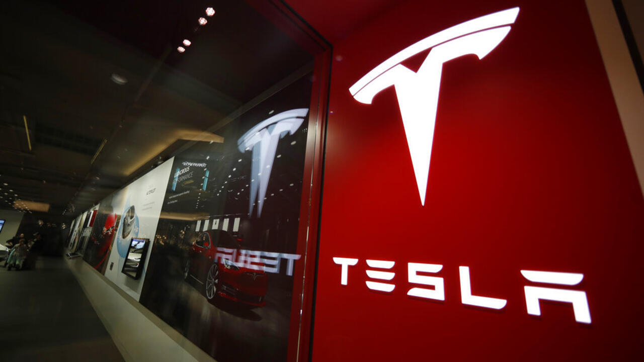 États-Unis: l'entreprise Tesla poursuivie par la famille d'une adolescente morte dans un accident