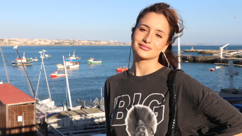 Com apenas nove meses de carreira, a brasileira Giovanna Blacci, de 20 anos, se apresenta na semifinal do Festival da Canção de Portugal na próxima segunda-feira, 7 de março. 