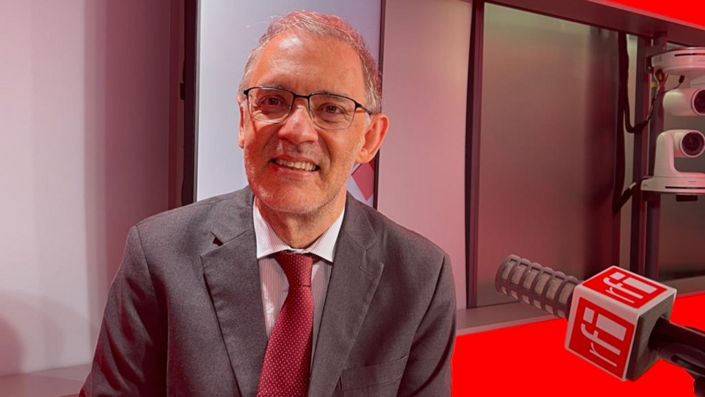O escritor Marcos Lucchesi.
