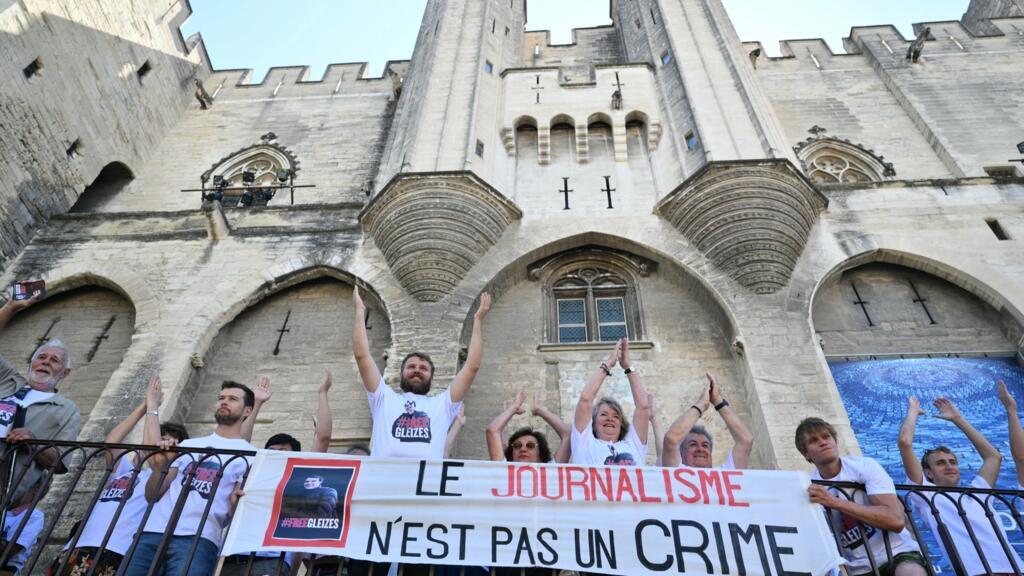 Marche au Festival d'Avignon pour la libération de Christophe Gleizes, le 16 juillet 2025.