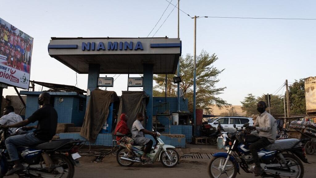 Mali: l'annonce d'un rationnement du carburant suscite questionnements et inquiétudes