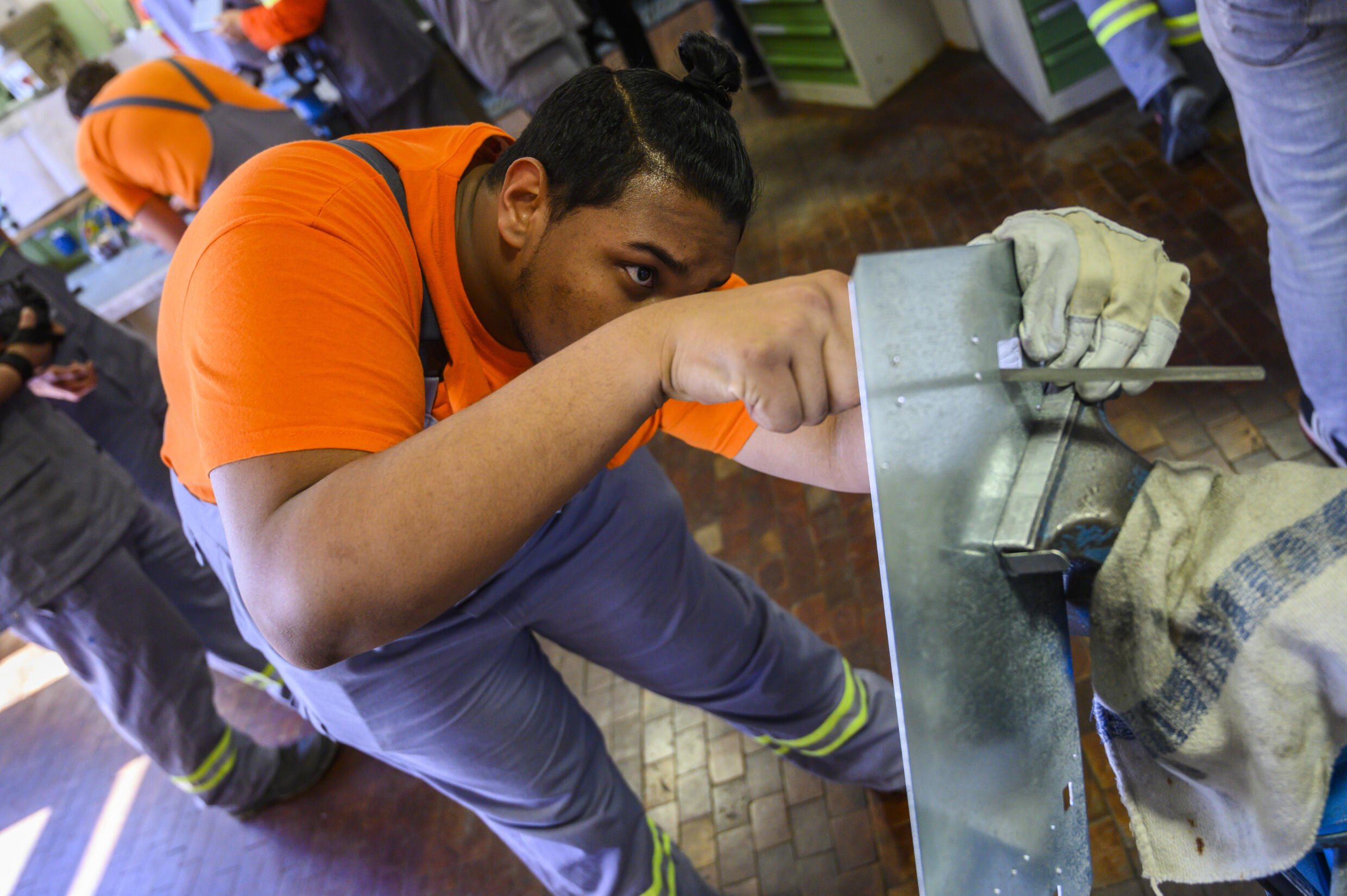 Each year around 50 new trainees join a programme with ArcelorMittal in Eisenhuettenstadt, where the steel group employs 2,700 people