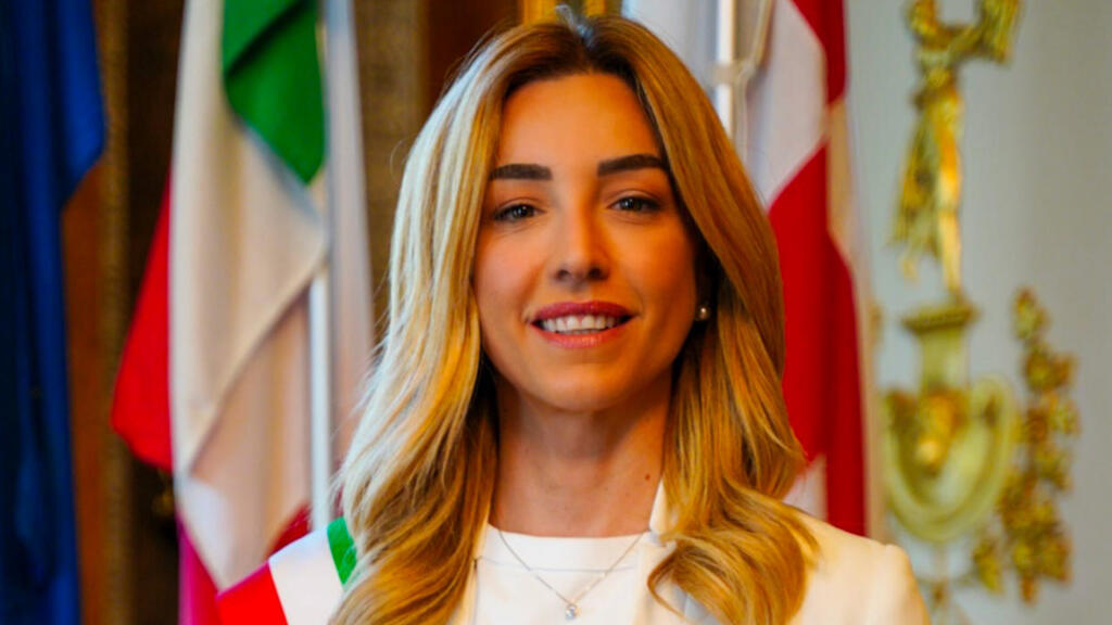 Italie: Silvia Salis, une lanceuse de marteau à la mairie de Gênes, et bientôt Première ministre?