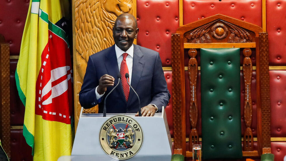 Rais wa Kenya William Ruto akihutubia Bunge la taifa jijini Nairobi, Kenya mnamo Novemba 21, 2024.