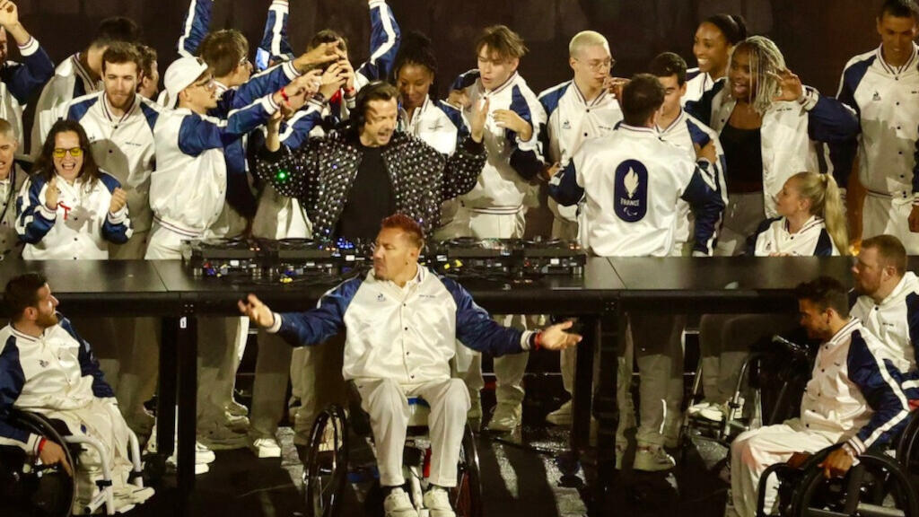 Clôture des jeux paralympiques de Paris 2024, par une soirée festive et musicale au Stade de France.