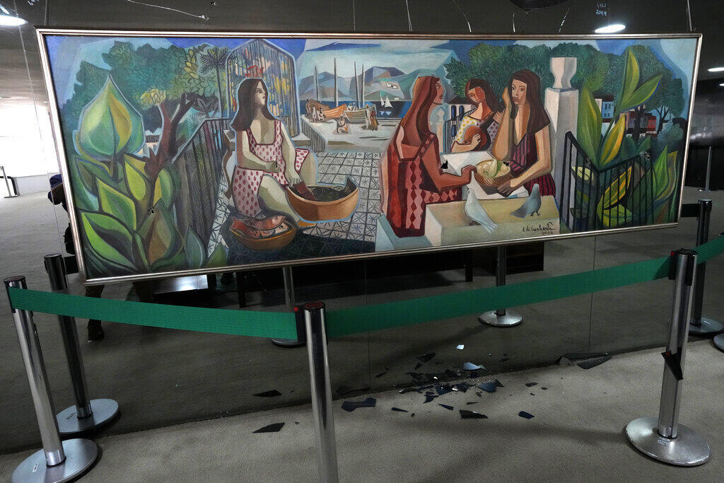 Ao menos seis perfurações foram feitas na obra As Mulatas (datada de 1962), que ficava numa parede do terceiro andar do Palácio do Planalto.