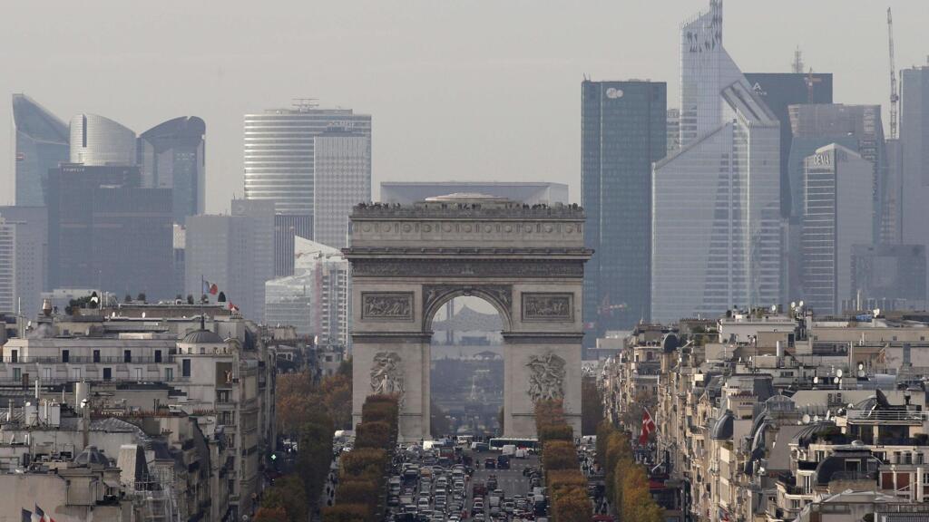 L'agence Moody's maintient provisoirement la note de la France malgré la tourmente budgétaire