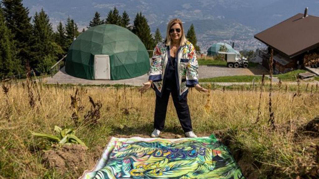 Obras de Christina Oiticica, da coleção “Flora e Fauna”, ficaram nove meses sob a terra.