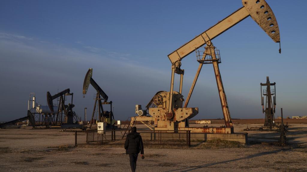 Un champ pétrolifère à la périphérie de la ville de Kameshli, dans le nord-est de la Syrie, le lundi 3 février 2025.