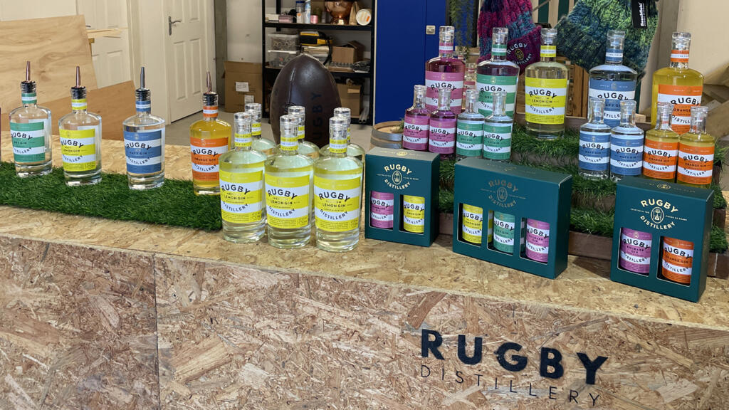 À la Distillerie de Gin (Rugby Distillery) de Richard Wilson à Rugby.