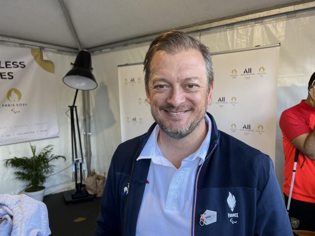 O presidente do Comitê Paralímpico Internacional, o brasileiro Andrew Parsons, participou da Jornada Paralímpica em Paris