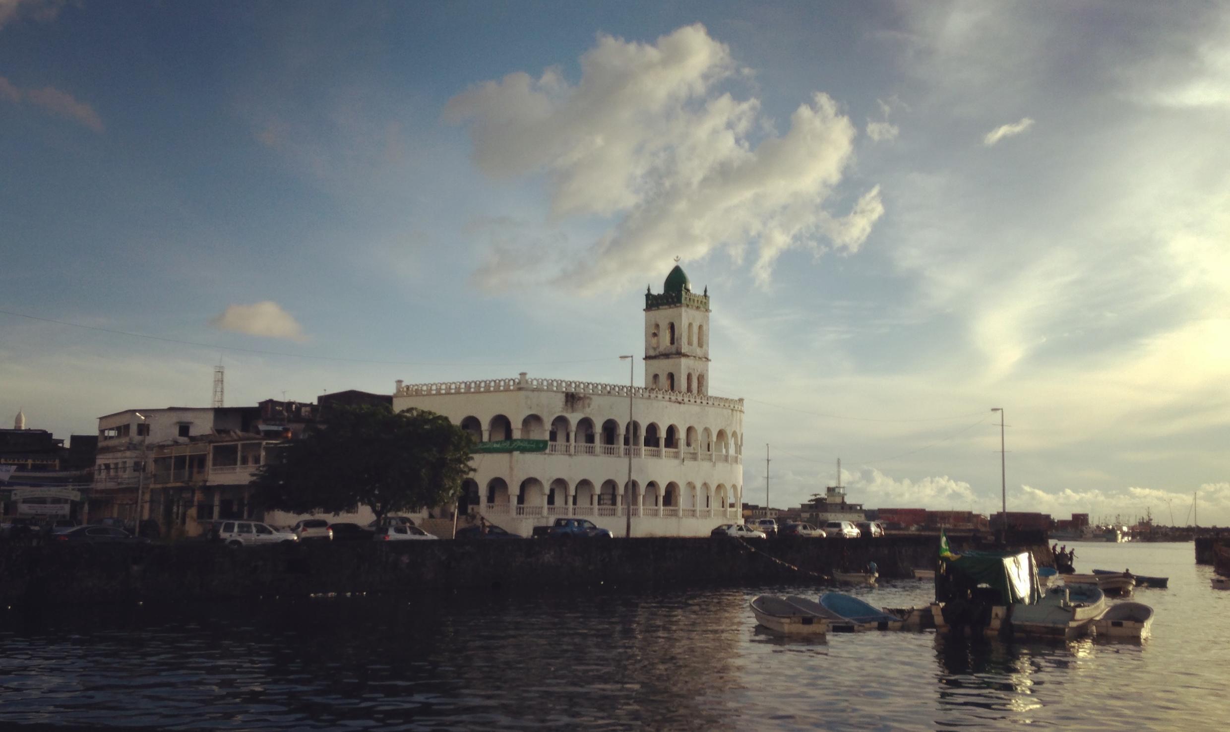 Les Comores, une histoire mouvementée