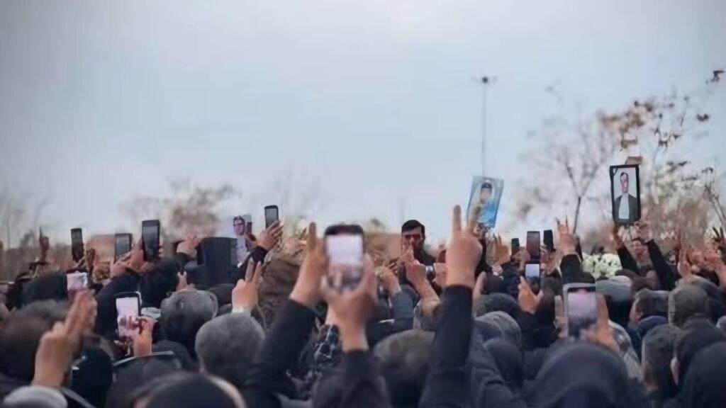 Iran: «Ces arrestations étaient programmées par le régime pour faire taire les opposants»