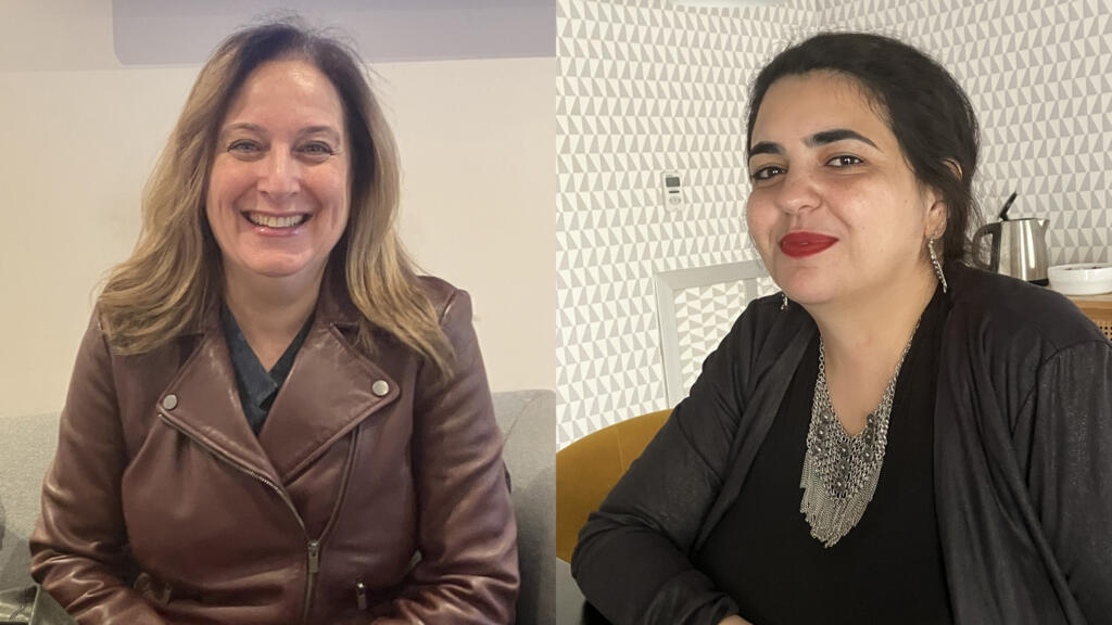 À gauche, Dalia Chams, journaliste égyptienne, lors des Assises méditerranéennes du journalisme ; à droite, la journaliste tunisienne Rihab Boukhayatia pour le média indépendant Nawaat.