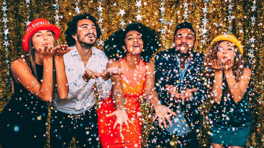 Paillettes, confettis et nouvel an