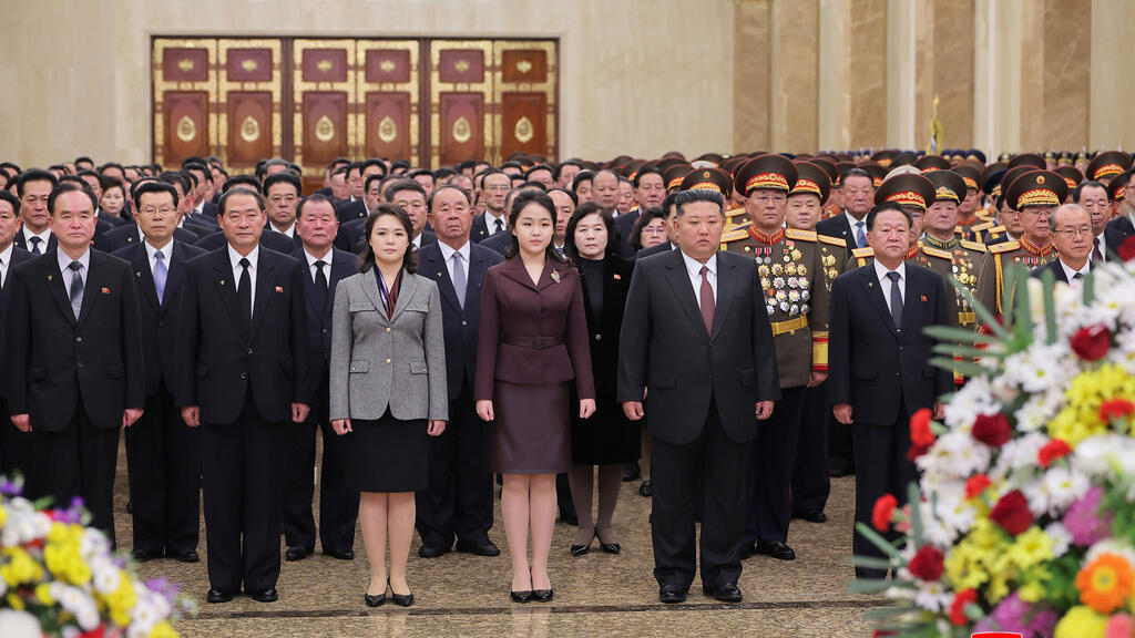 Kim Ju-ae, la fille du dirigeant nord-coréen Kim Jong-un, mise en avant sur une nouvelle photo officielle