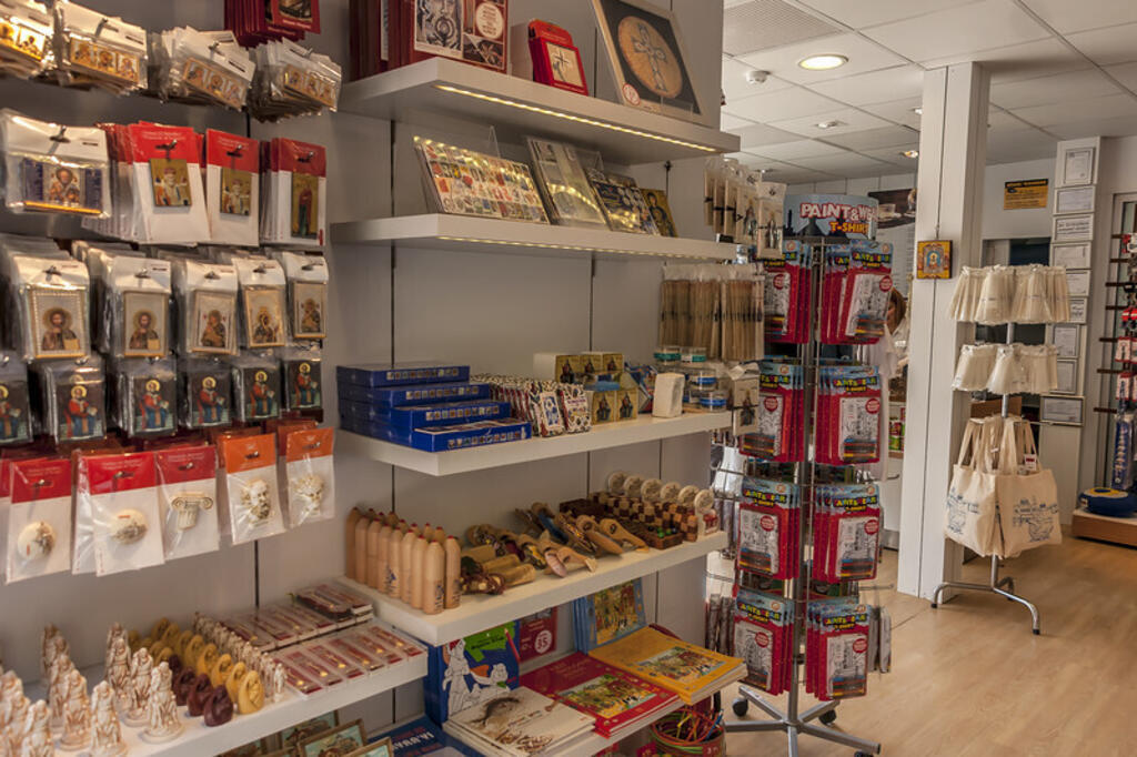 Сувенірна крамниця в Демре