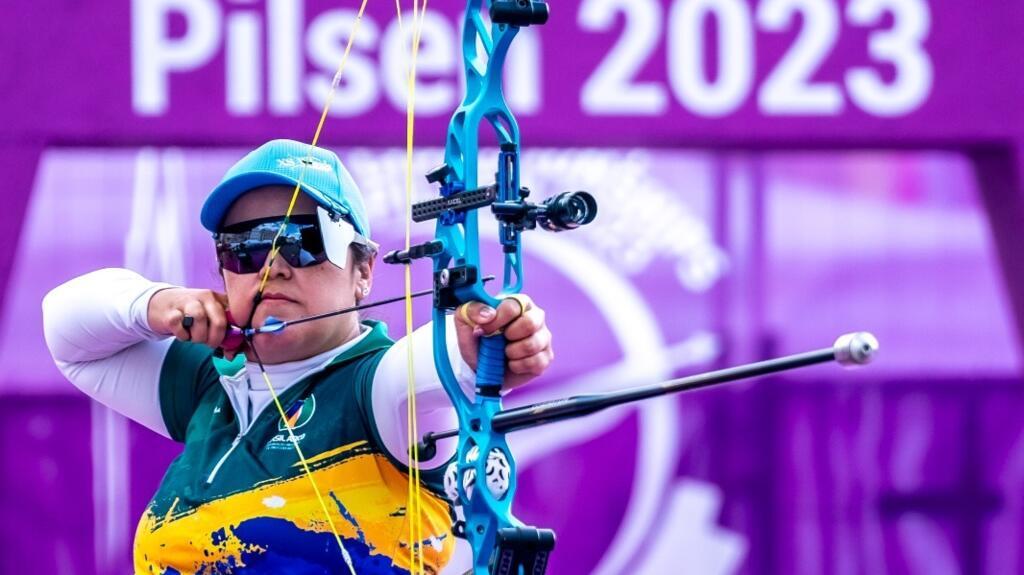 A atleta brasileira paralímpica de tiro com arco, Jane Karla Rodrigues.
