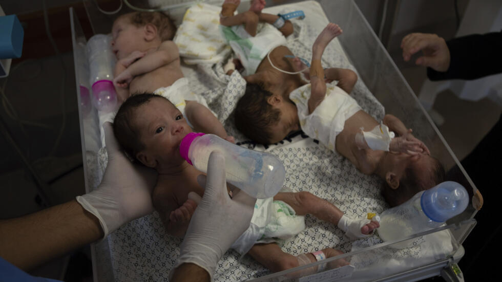 À Rafah, dans le sud de Gaza, ces enfants de la rue qui naissent dans la guerre