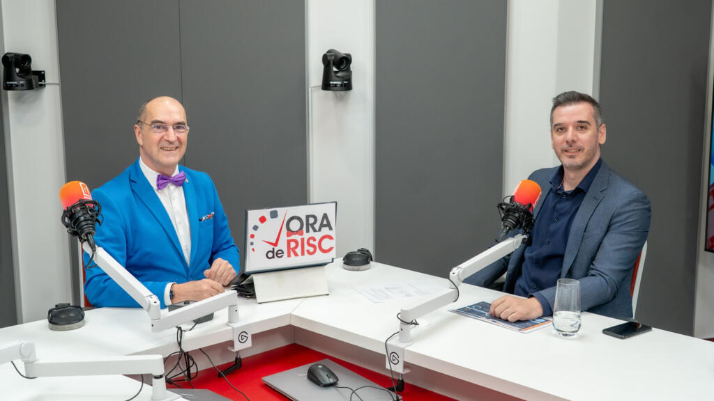 Sergiu Laurențiu Costache și George MOȚ în studioul RFI România