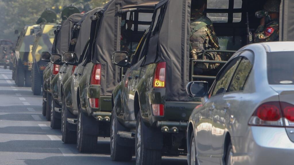 Birmanie: la jeunesse vit dans la peur de la conscription, sous l'autorité de la junte militaire