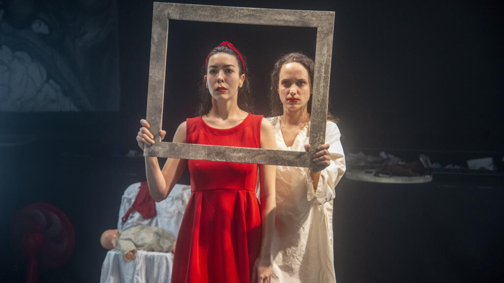Cena da peça "Uma Mulher ao Sol", em cartaz no Festival de Avignon de 2022.