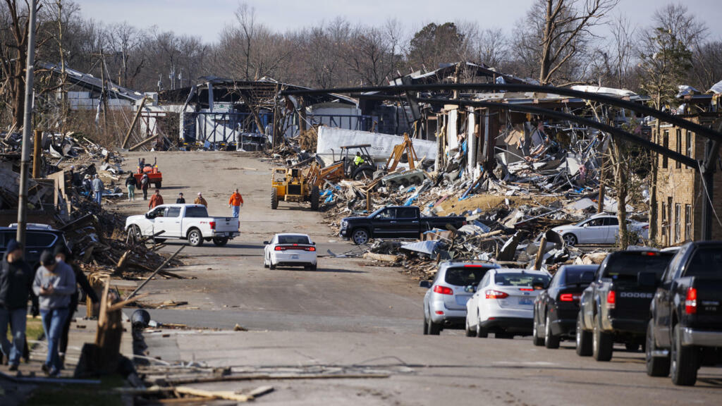 La ville de Mayfield, au Kentucky, a été ravagée par une tornade semblable à une « bombe » selon certains résidents.