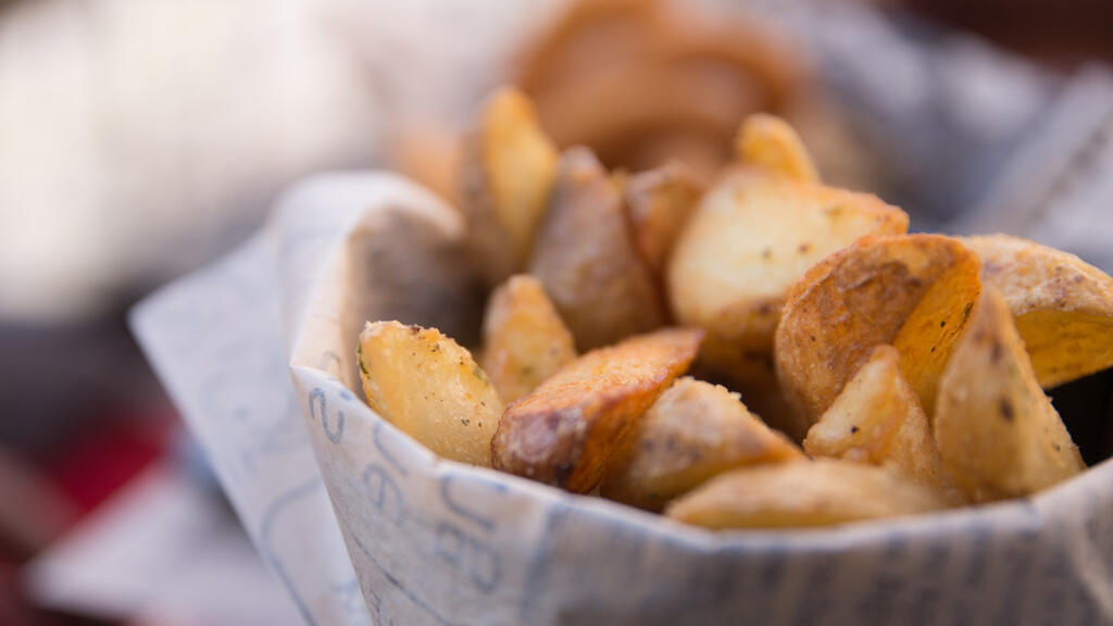 Quartiers de pommes de terre.