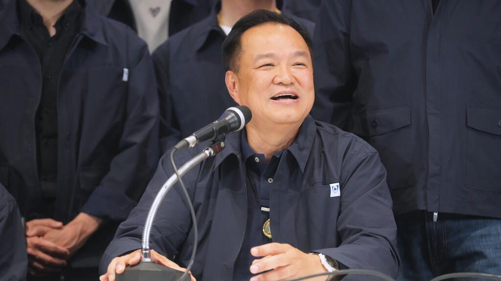 Législatives en Thaïlande: le parti du Premier ministre Anutin Charnvirakul revendique la victoire