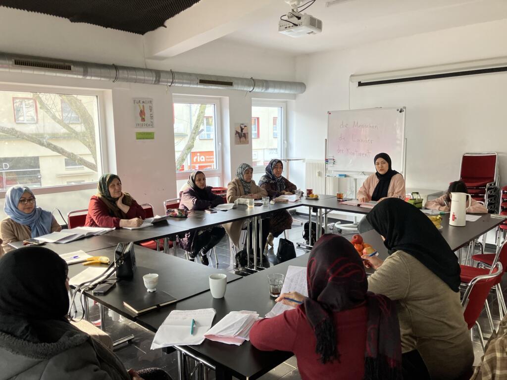 Dortmund, Allemagne, cours d'allemand à l’association «Train of hope», février 2025.