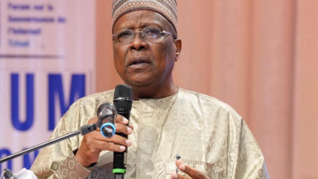 Abderaman Koulamallah, ministre d'État, ministre des Affaires étrangères, de l'Intégration africaine, des Tchadiens de l'étranger, de la Coopération internationale, porte-parole du gouvernement.