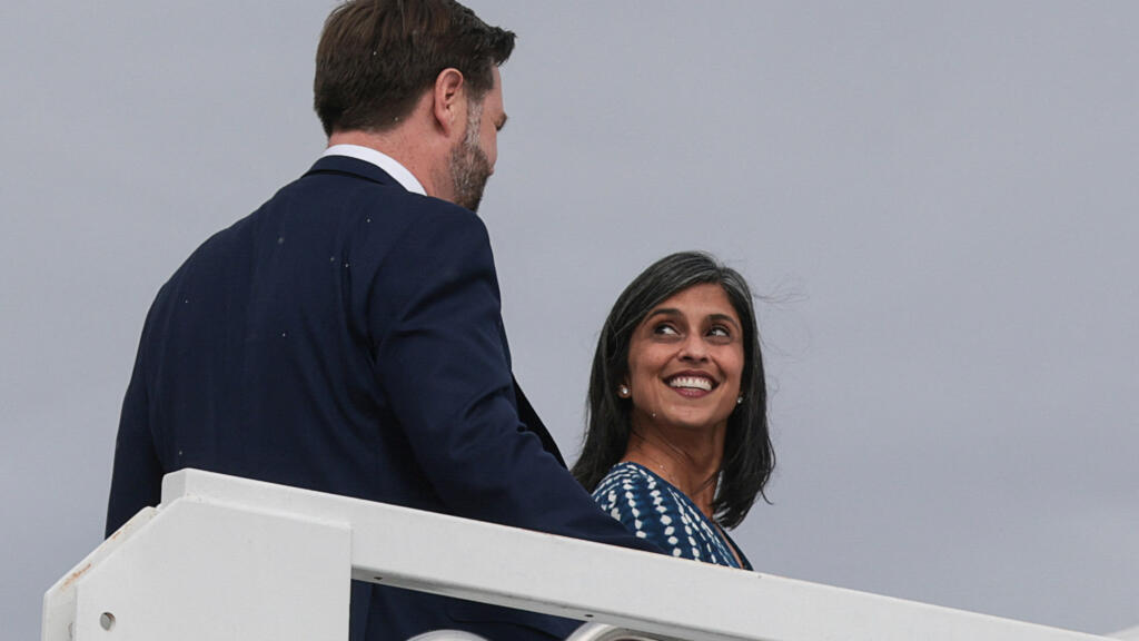 Le vice-président américain dit espérer que sa femme se convertisse au christianisme et provoque un tollé en Inde