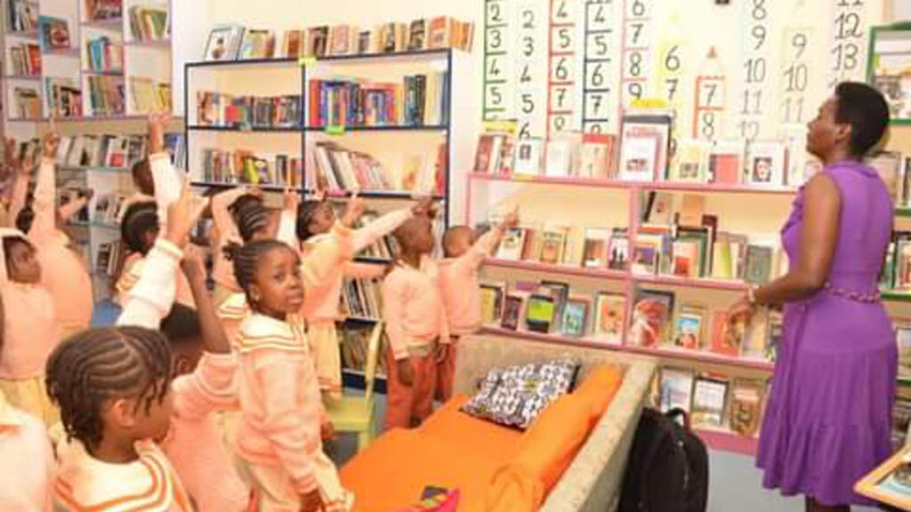 La nouvelle bibliothèque junior qui a ouvert ses portes dans le quartier d'Odza à Yaoundé au Cameroun.