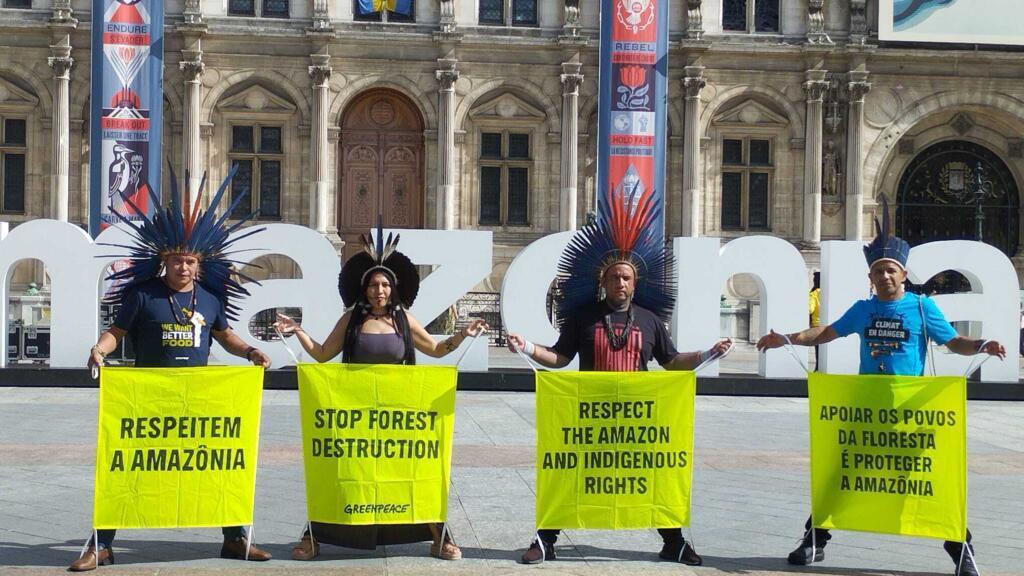 Dia da Amazônia: representantes dos povos indígenas brasileiros criticam acordo entre Mercosul e UE durante ato em Paris