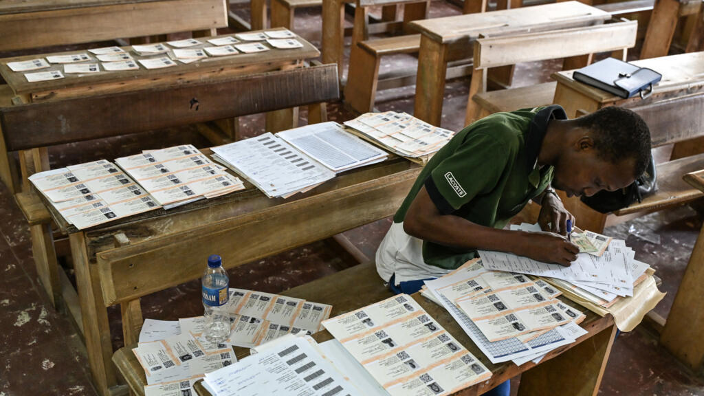 Présidentielle en Côte d'Ivoire: des structures pour veiller à la transparence du scrutin