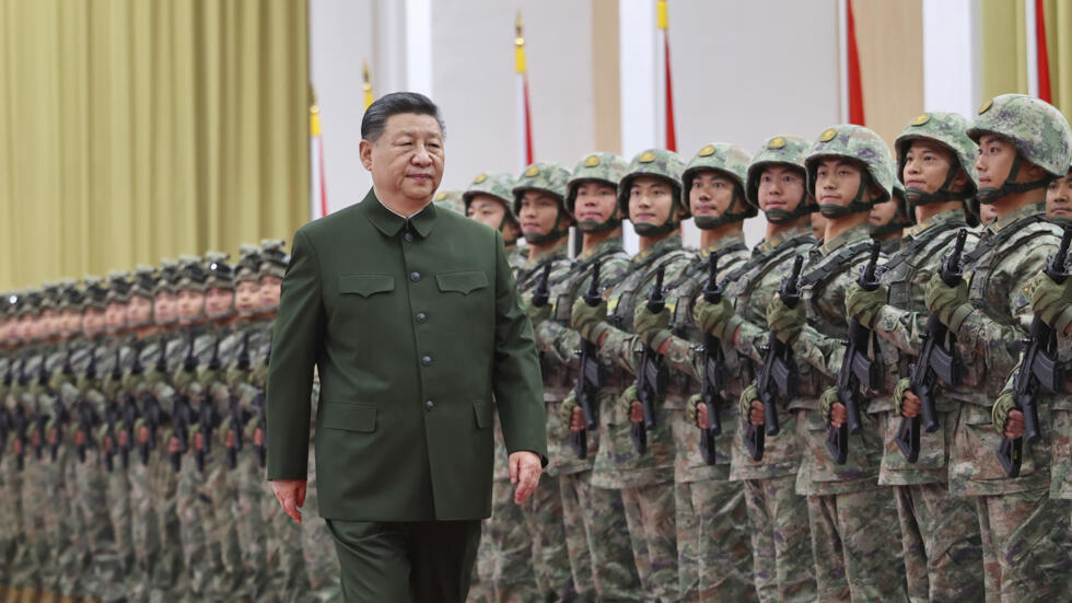 (Ảnh Tân Hoa Xã công bố) - Chủ tịch Trung Quốc Tập Cận Bình đi thị sát đơn vị đồn trú của Quân đội Giải phóng Nhân dân Trung Quốc (PLA) tại Đặc khu hành chính Macao, ngày 20/12/2024. 