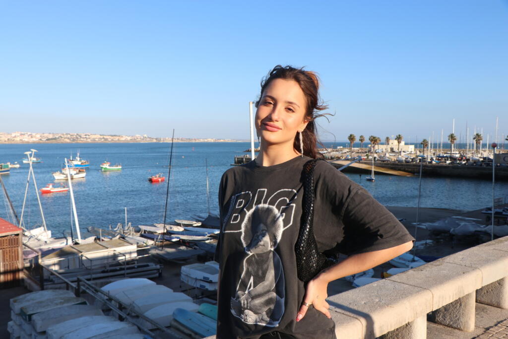 A brasileira Giovanna Blacci, radicada em Lisboa, é a nova promessa da música pop em língua portuguesa.