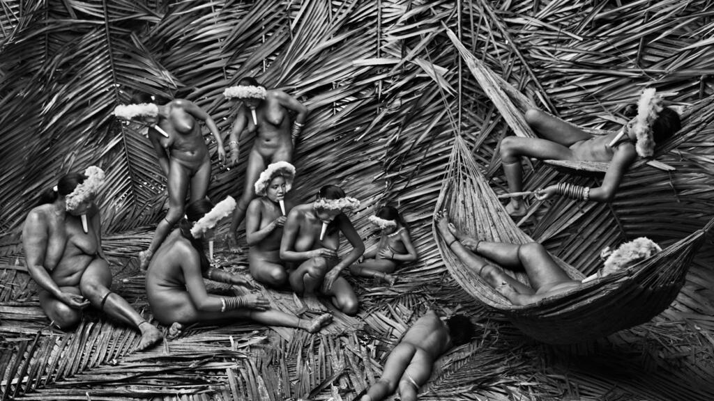 A retrospectiva "Sebastião Salgado: Obras da Coleção da MEP", em parceria com a Maison Européenne de la Photographie (MEP) fica em cartaz no centro cultural Les Franciscaines, em Deauville, no norte da França, até primeiro de junho de 2025.